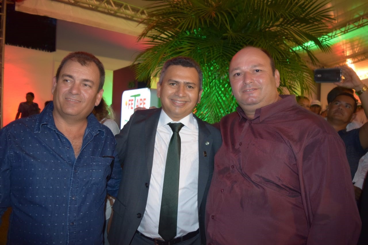 Membros do Legislativo  da cidade de Granito Prestigia a solenidade de posse dos  novos deputados estaduais de Pernambuco na capital do estado